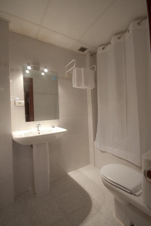 Hotel Fornos Calatayud Pokoj fotografie